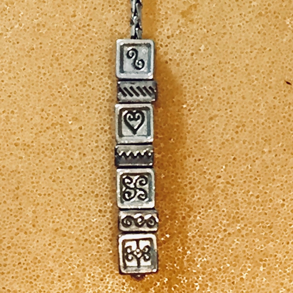 Adorable Brighton necklace with square metal beads - Picture 2 of 4